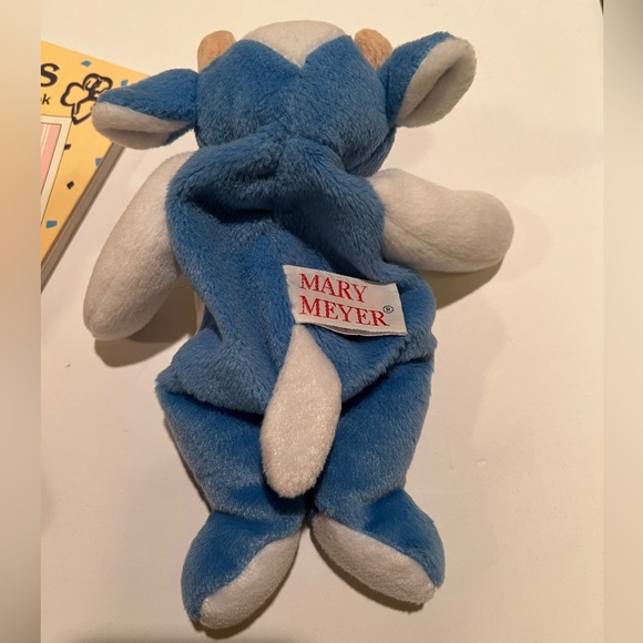 LOT OF 3 GIRL SCOUT BEAN BAG TOYS & GIRL SCOUT BOOK. - Picture 3 of 11